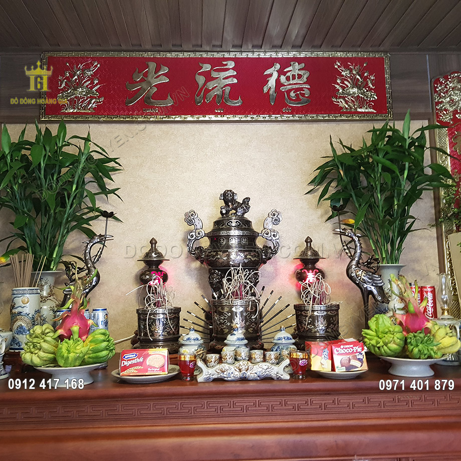 Lắp Đặt Bộ Đồ Thờ Khảm Ngũ Sắc V&agrave; Ho&agrave;nh Phi C&acirc;u Đối Tại Nh&agrave; Kh&aacute;ch H&agrave;ng
